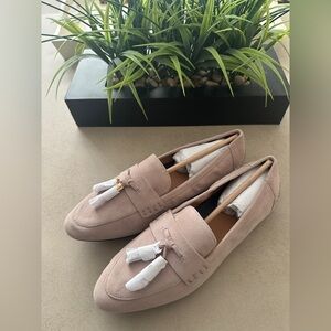 SPERRY!  Brand new, never worn, Cora loafers in taupe suede! ✨✨